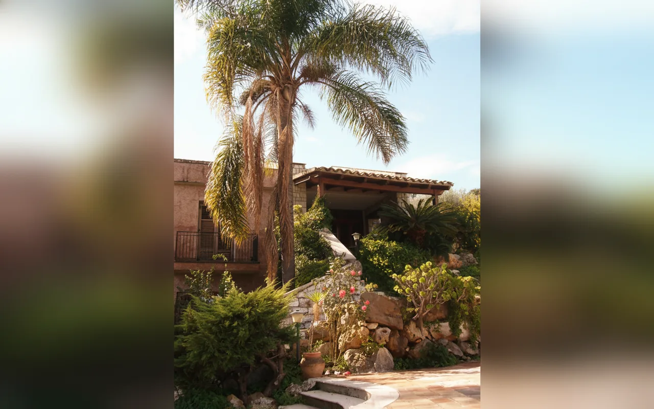 Camera con bagno privato — Giardino degli ulivi, Palermo (Sicilia) (foto 15)